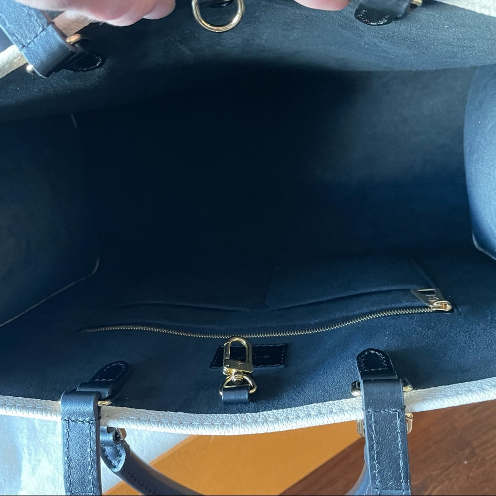 SOLD Louis Vuitton Onthego MM - Crème/Black - NEW - Picture 7 of 16